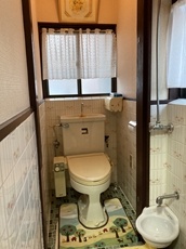 201201-161204_kajiokasama toire mae1.JPG