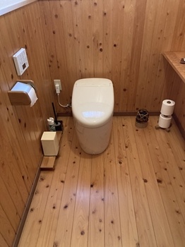 201208-152350_yamamotosama toire ato.JPG