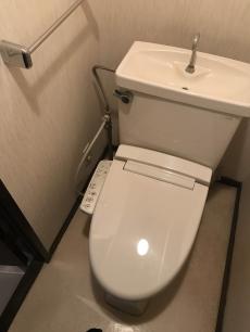 20181013 kawasama toire mae.jpg