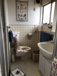 20200409 fsama toire neo mae.jpg