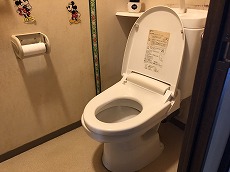 20200423　asadasama toire mae.jpg