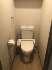 2021.3.13 osamatei toire toire mae.jpg