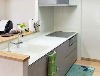 垂れ壁や袖壁を撤去し開放的で明るい空間に