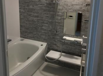 はっ水・はつ油技術で水も皮脂も弾き、汚れが付いてもお掃除簡単。