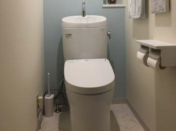 従来と比べて、深さが増して、手洗いしやすく、水はねしにくい手洗いボウルになりました。