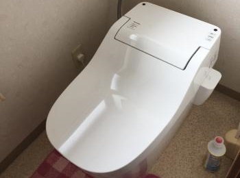 水アカ汚れがつきにくく、しかも丈夫。「スゴピカ素材(有機ガラス系）