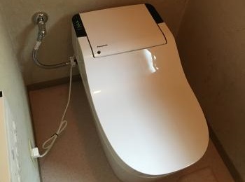 パナソニックの全自動おそうじトイレ「新型アラウーノ」