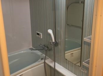 ほっカラリ床・エアインシャワー・魔法びん浴槽でとっても気持ちいい。