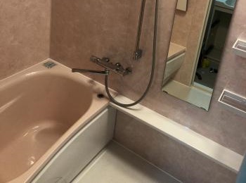 はっ水・はつ油技術で水も皮脂も弾き、汚れが付いてもお掃除簡単な人大浴槽。