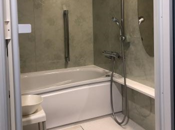 ほっカラリ床は畳のような踏み心地で断熱性も清掃性もばっちりです。